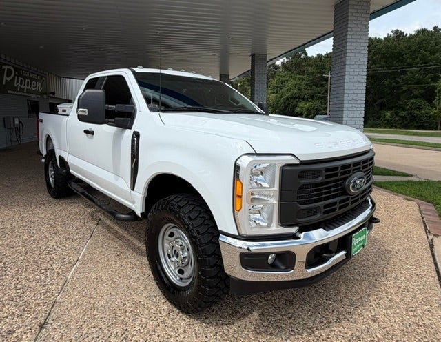 2023 Ford F-250 XL 4x4 SuperCab 8' Box's photo