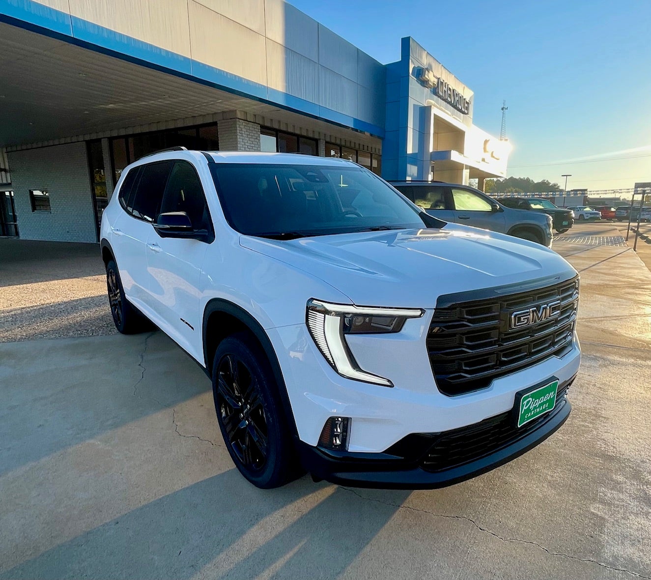 2026 GMC Acadia Elevation