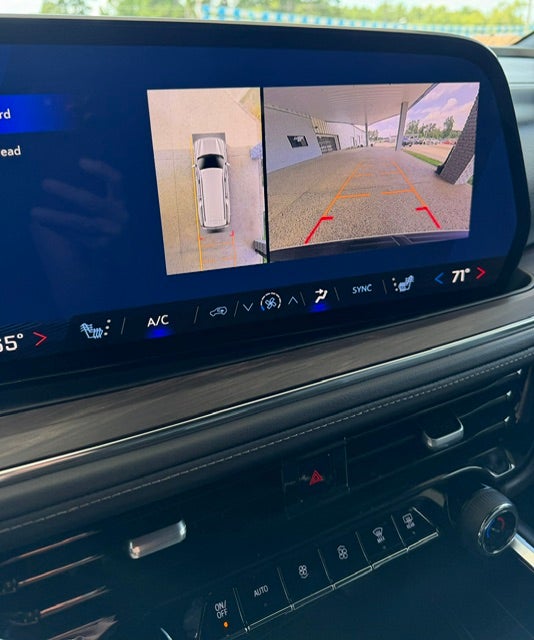 2025 Chevrolet Suburban LT