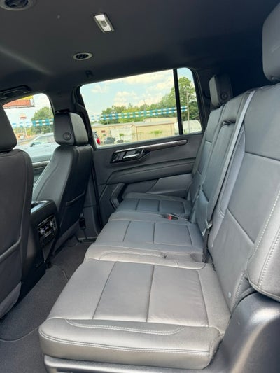 2025 Chevrolet Suburban LT