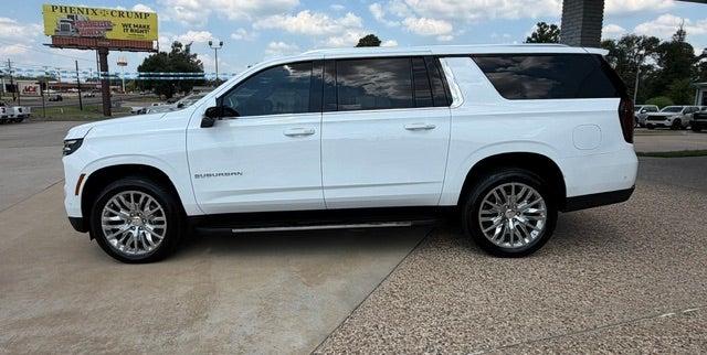 2025 Chevrolet Suburban LT