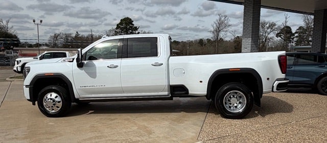 2026 GMC Sierra 3500 HD Denali DRW