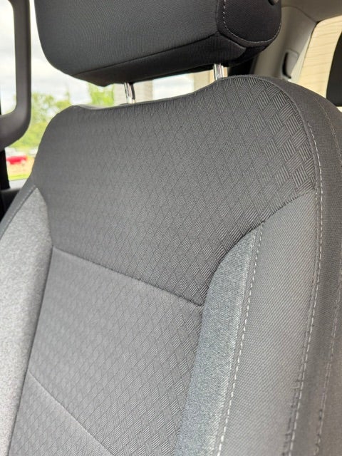 2024 Chevrolet SILVER K25 Base