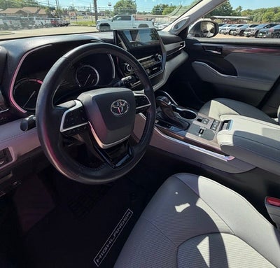 2022 Toyota Highlander Limited